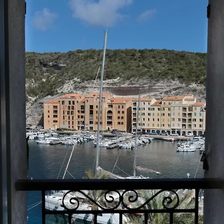 Vue Sur Le Port - Chez Carlu *