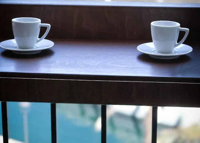 Vue Sur Le Port - Chez Carlu